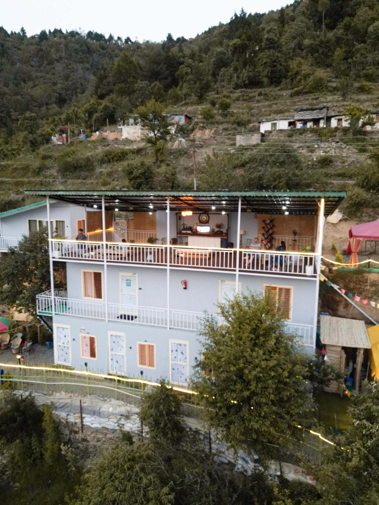 The Rare One'S Mukteshwar - Resort & Cafe Экстерьер фото