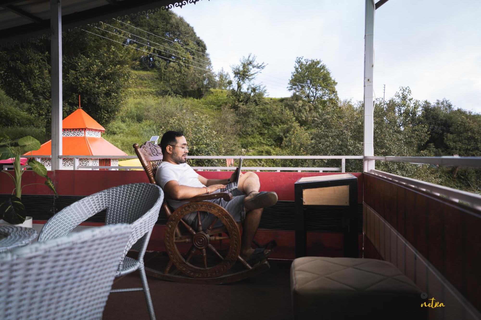 The Rare One'S Mukteshwar - Resort & Cafe Экстерьер фото