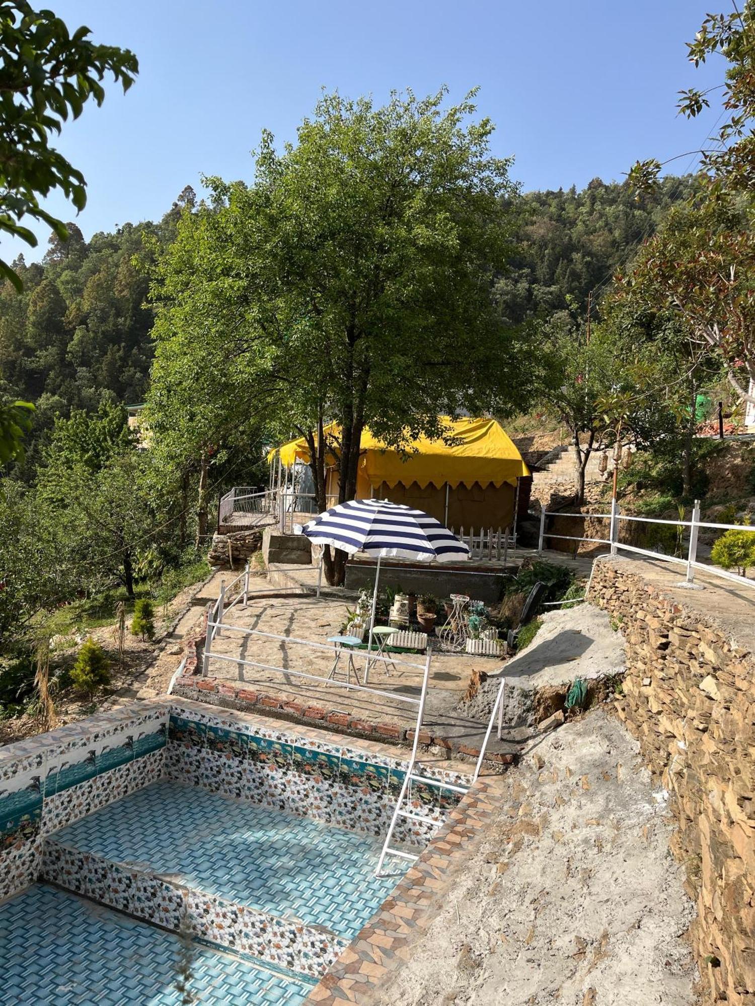 The Rare One'S Mukteshwar - Resort & Cafe Экстерьер фото