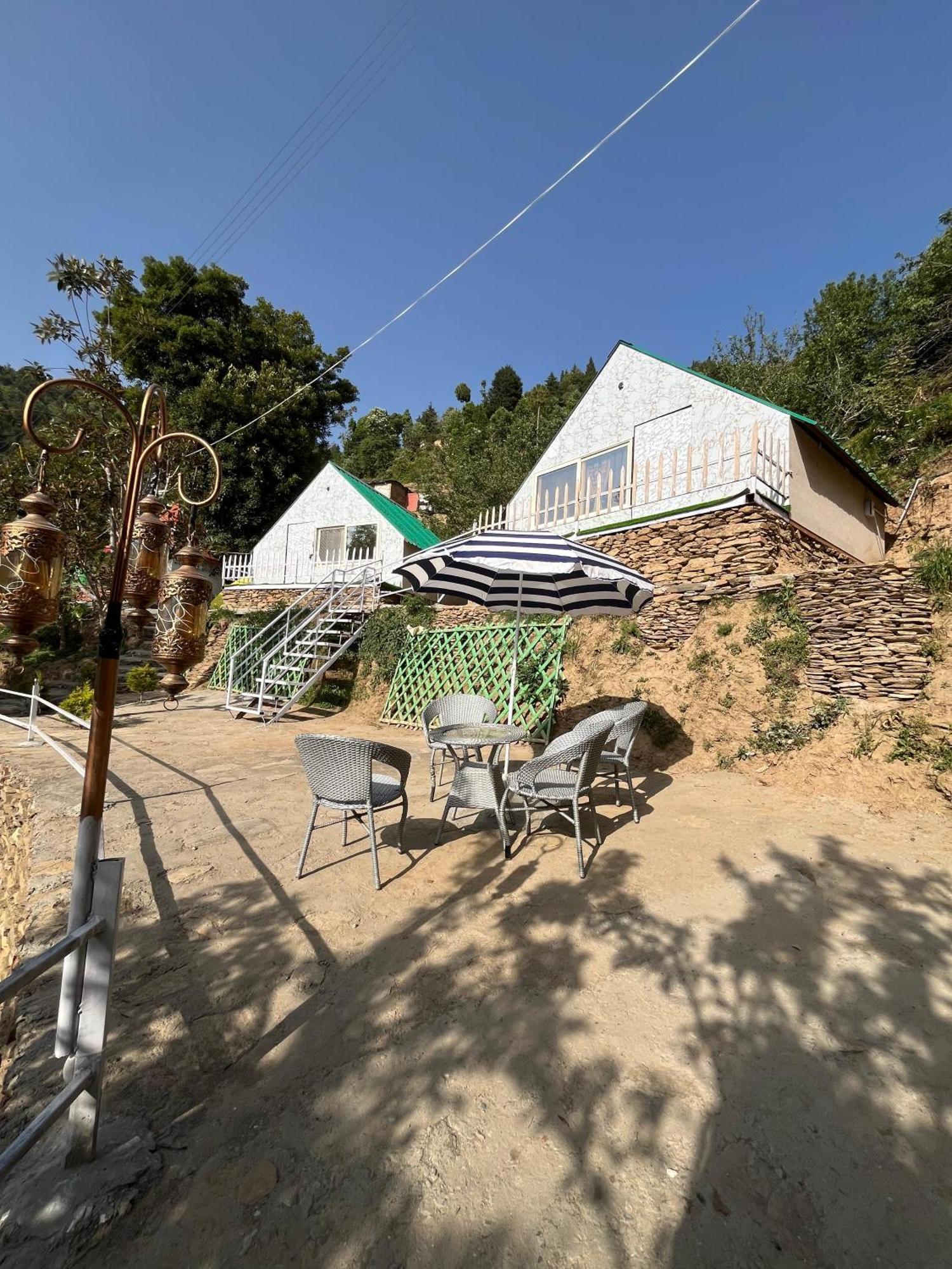 The Rare One'S Mukteshwar - Resort & Cafe Экстерьер фото